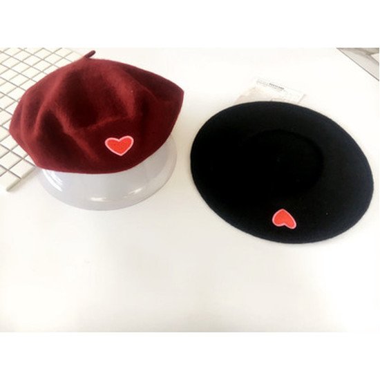 Autumn Winter Vintage Black Cute Heart Embroidery Beret Women Artist Cap Ladies Wool Hat Headwear Berets