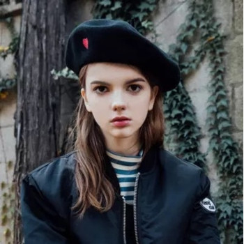 Autumn Winter Vintage Black Cute Heart Embroidery Beret Women Artist Cap Ladies Wool Hat Headwear Berets