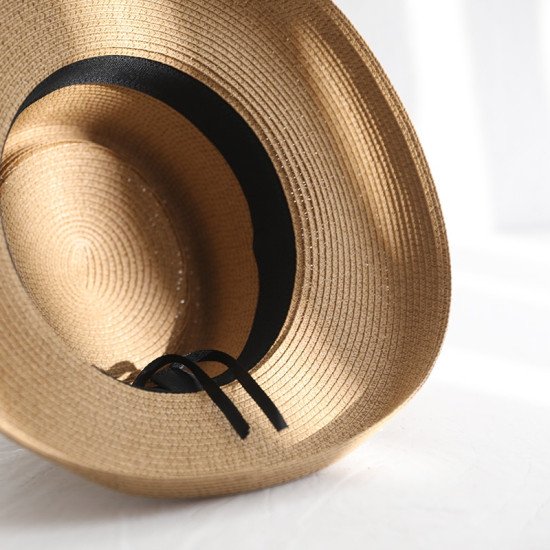 Summer New M letter Retro Ribbon Braided Flat Head Straw Hat Lady Hepburn Wide-brim Sun Hat British Style Sunscreen Beach Hat